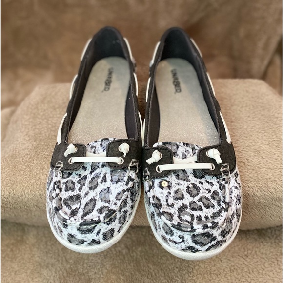Cheetah Loafers size 7.5 - Picture 1 of 7
